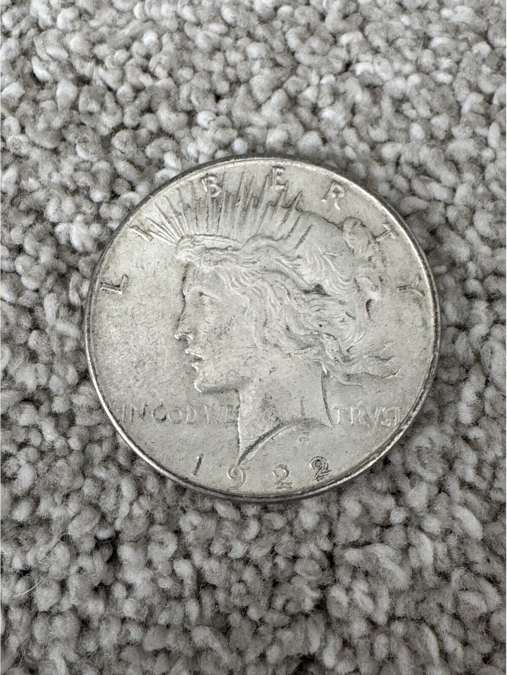 1922 Morgan Silver Dollar - (No Mint Mark) -